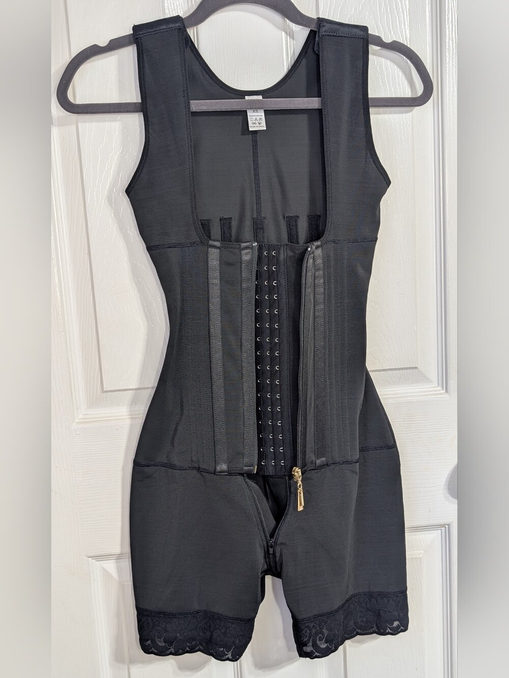 NEW XS Black Shapewear Bodyshaper with Front Hooks and Zipper Fajas Colombianas